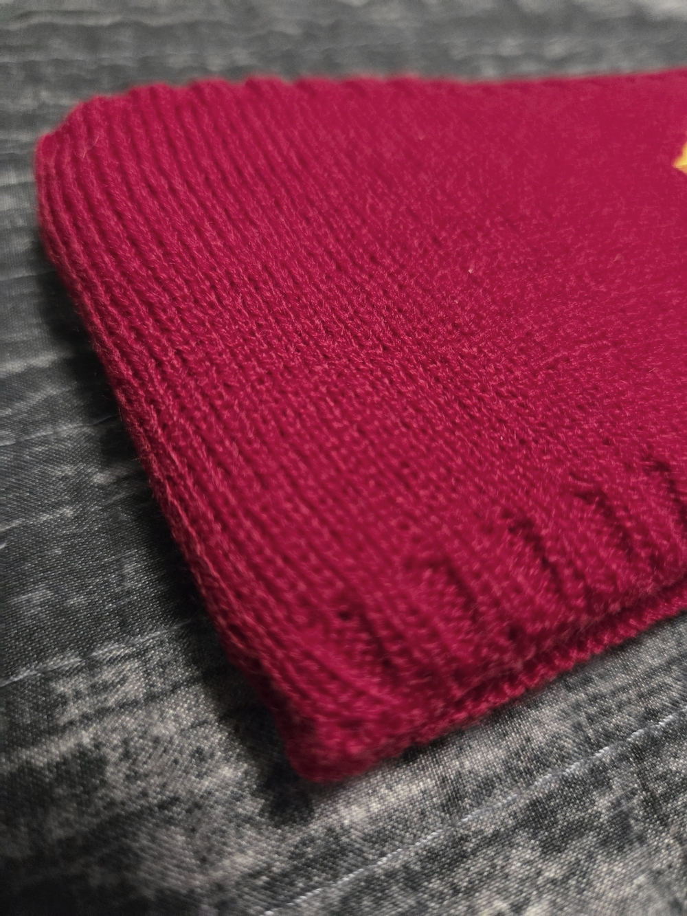 Calgary Flames Red Head Band with Embroidered 'C' Logo - Picture 5 of 5
